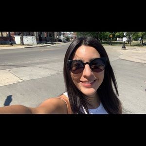 Meet your Posher, Veronica